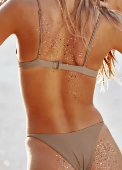 Sand Strings